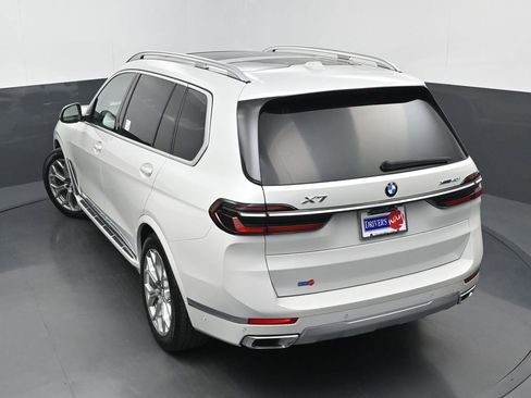 Used 2023 BMW X7 xDrive40i w/ Premium Package AWD/4WD image 38