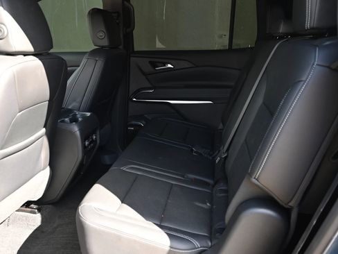 Used 2026 Chevrolet Traverse LT w/ Enhanced Driving Package image 19