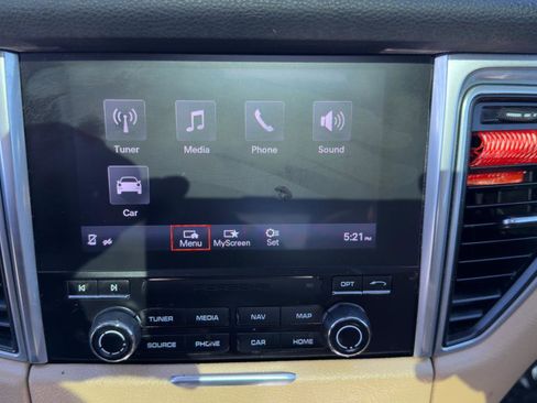 Used 2017 Porsche Macan AWD/4WD image 26