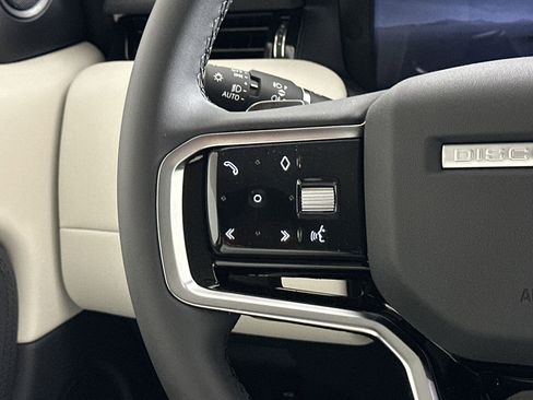 Used 2025 Land Rover Discovery Sport S AWD/4WD image 15