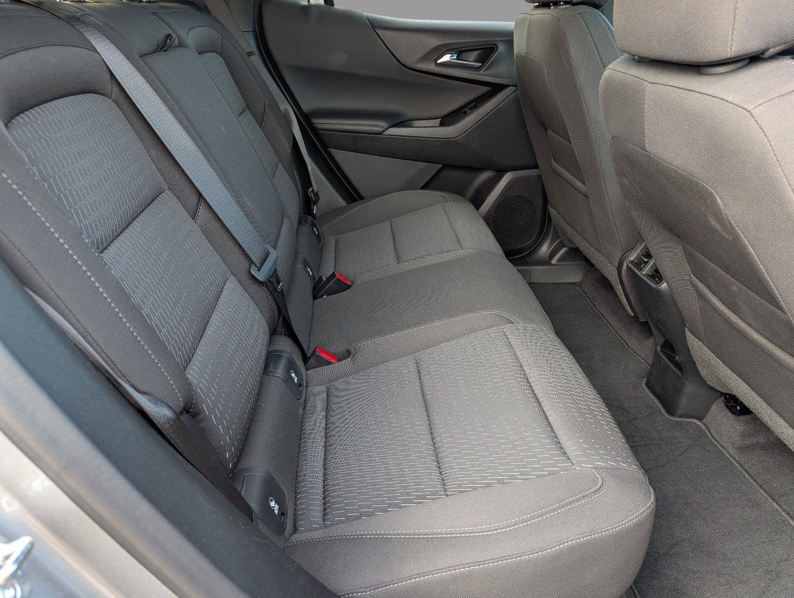 Used 2026 Chevrolet Equinox LT FWD image 37