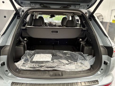 New 2025 Mitsubishi Outlander AWD image 46