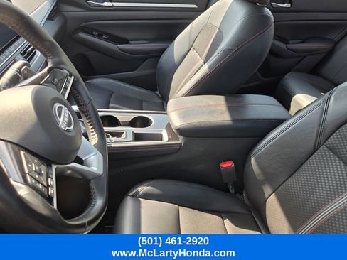 Used 2025 Nissan Altima 2.5 SR FWD image 9