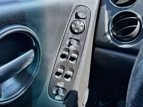 Used 2008 Pontiac Grand Prix GXP FWD image 10