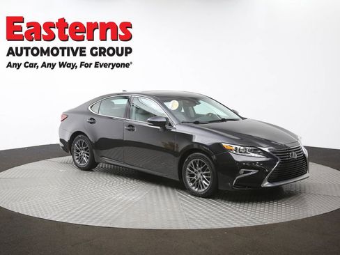 Used 2018 Lexus ES 350 w/ Luxury Package w/Wood Trim FWD image 53