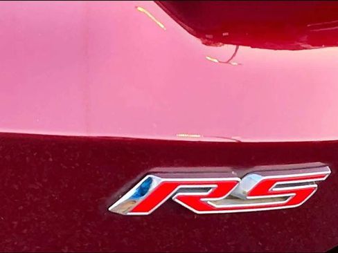 Used 2024 Chevrolet Trax RS w/ Sunroof Package FWD image 10