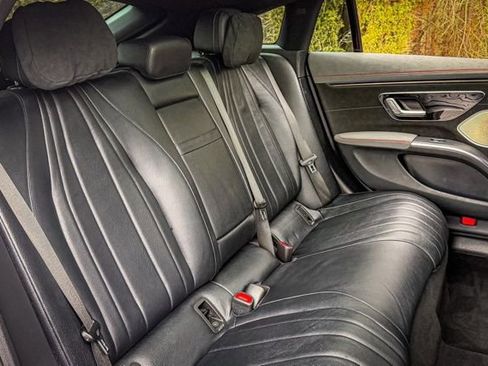 Used 2022 Mercedes-Benz EQS 450+ Sedan image 42