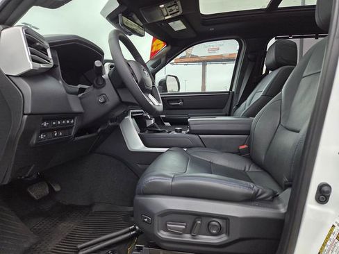 Used 2025 Toyota Tundra Platinum image 4