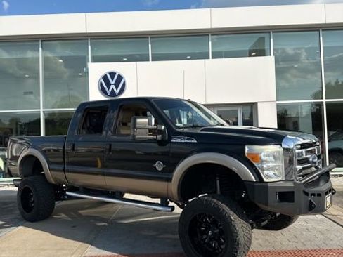 Used 2013 Ford F250 Lariat w/ Lariat Ultimate Pkg AWD/4WD image 3