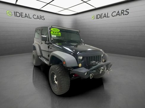 Used 2013 Jeep Wrangler Sport AWD/4WD image 6