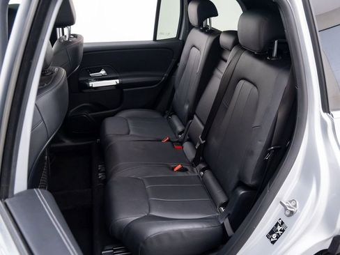 Used 2022 Mercedes-Benz GLB 250 4MATIC image 20