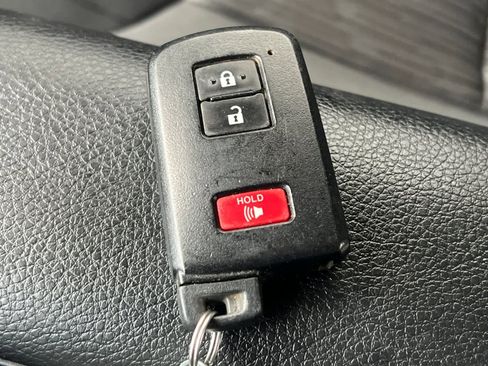 Used 2021 Toyota Tundra SR5 w/ TRD Off-Road Package AWD/4WD image 28