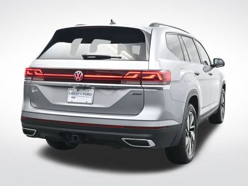 Used 2024 Volkswagen Atlas SE image 6