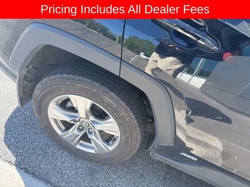Used 2023 Toyota RAV4 LE AWD/4WD image 11