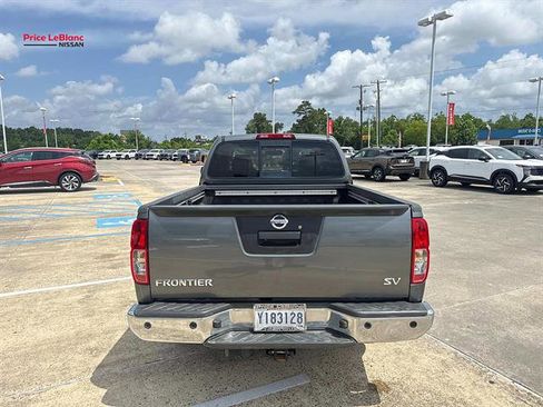 Used 2016 Nissan Frontier SV w/ SV Value Truck Package RWD image 6