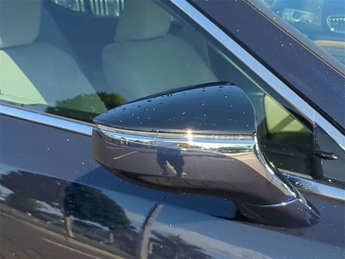 Used 2025 Lexus ES 350 w/ Premium Package image 13