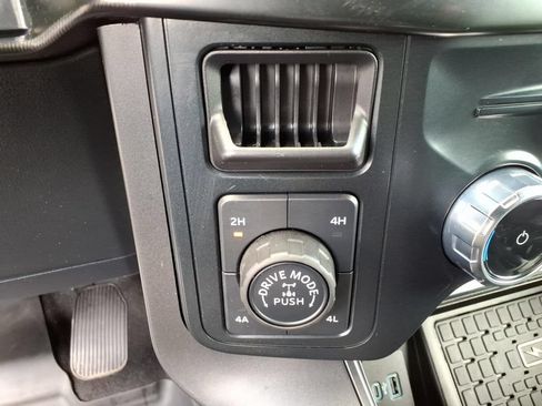 Used 2024 Ford F150 Lariat w/ Equipment Group 502A High AWD/4WD image 30
