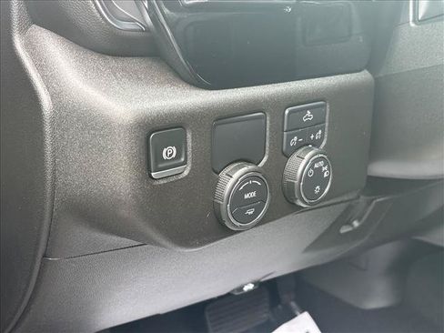 Certified 2025 Chevrolet Silverado 1500 LT RWD image 18