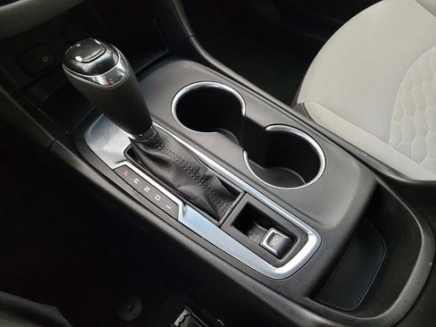 Used 2018 Chevrolet Equinox LS image 26