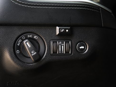 Used 2022 Dodge Charger R/T w/ Plus Group image 36