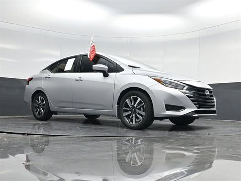 Used 2025 Nissan Versa SV w/ Trunk Package image 45