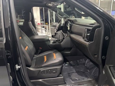 Used 2024 GMC Sierra 2500 AT4 w/ Technology Package image 30