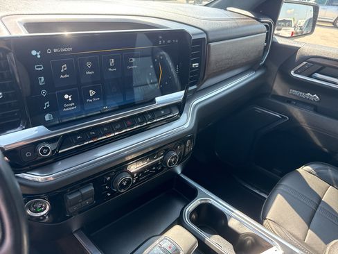 Certified 2024 Chevrolet Silverado 1500 High Country w/ Technology Package AWD/4WD image 20