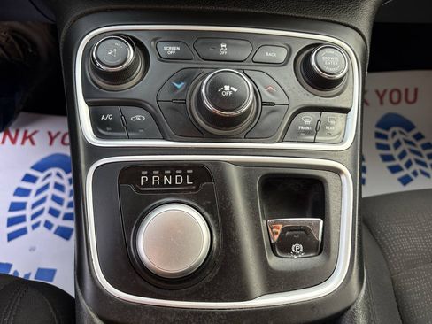 Used 2015 Chrysler 200 Limited w/ Convenience Group FWD image 27