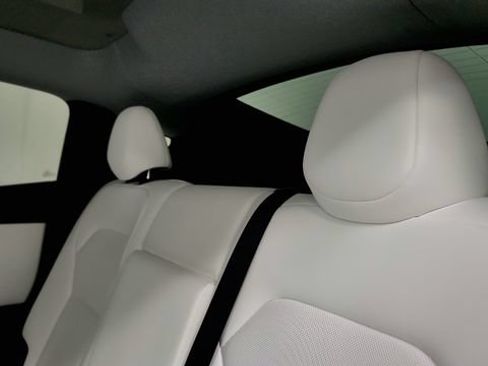 Used 2026 Tesla Model Y 2WD image 41