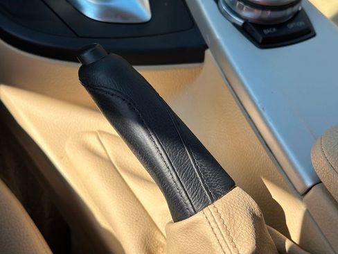 Used 2016 BMW 320i Sedan image 37