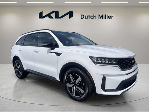 Used 2023 Kia Sorento S w/ Panoramic Sunroof Package FWD image 5