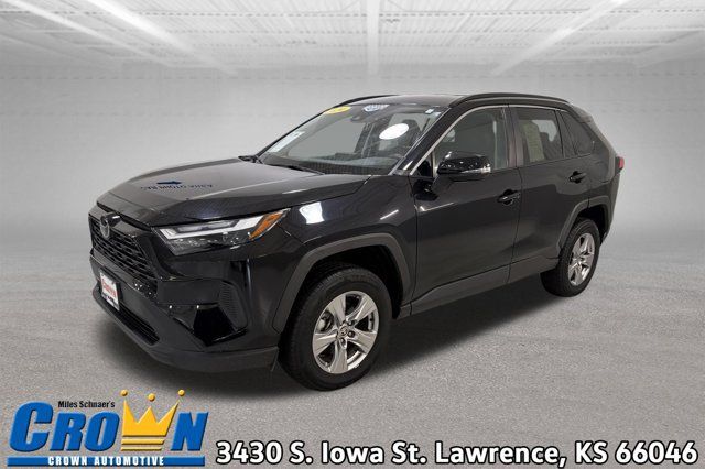 Used 2024 Toyota RAV4 XLE FWD image 1