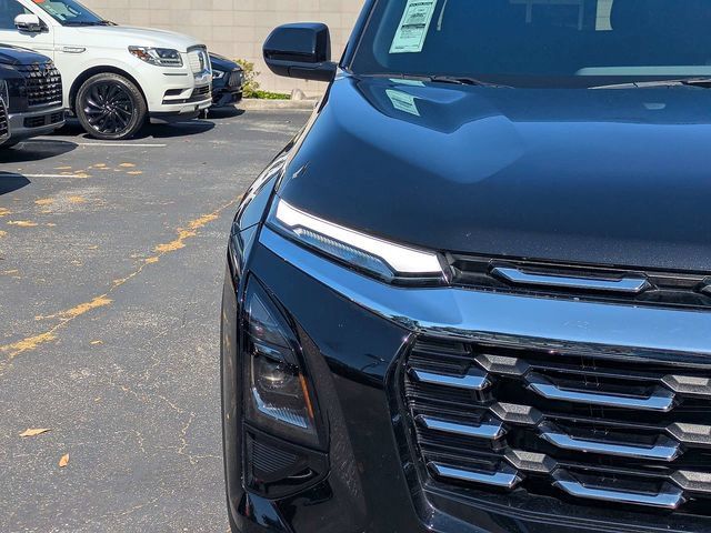 Used 2025 Chevrolet Equinox LT FWD image 9