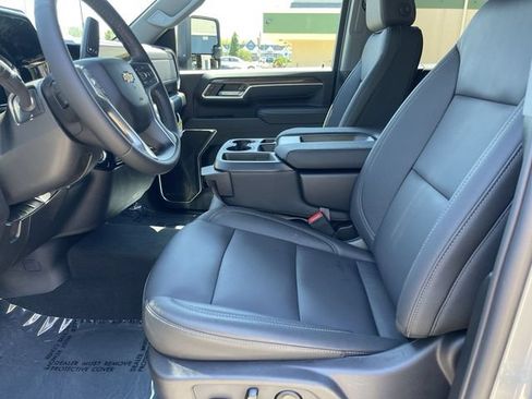 Used 2026 Chevrolet Silverado 3500 LT w/ All Star Edition AWD/4WD image 11