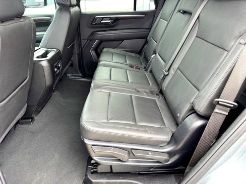 Used 2025 Chevrolet Tahoe Z71 AWD/4WD image 18