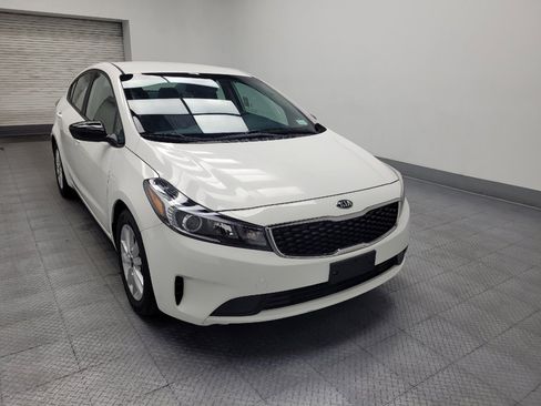 Used 2017 Kia Forte S FWD image 13