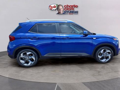 Certified 2024 Hyundai Venue SEL FWD image 6