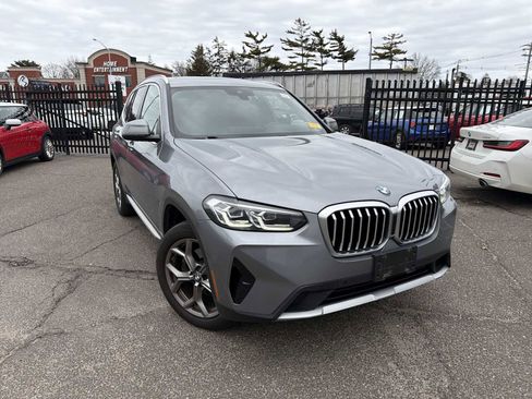 Used 2024 BMW X3 xDrive30i w/ Premium Package image 2