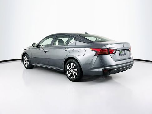 Used 2025 Nissan Altima 2.5 S image 5