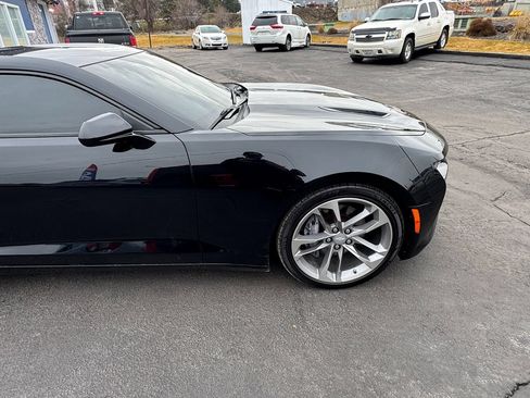 Used 2017 Chevrolet Camaro SS RWD image 15