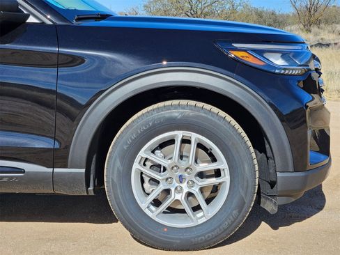 New 2026 Ford Explorer Active w/ Active Comfort Package image 10