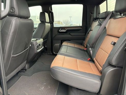 Used 2025 Chevrolet Silverado 3500 High Country w/ High Country Premium Package image 10