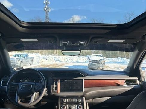 Certified 2024 GMC Yukon Denali Ultimate image 52