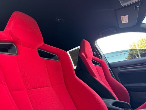 Used 2024 Honda Civic Type R image 15