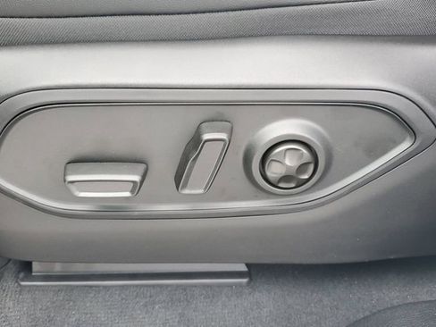 New 2025 Jeep Grand Cherokee L Altitude image 23