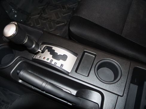 Used 2012 Toyota FJ Cruiser 4WD w/ Upgrade Pkg image 39
