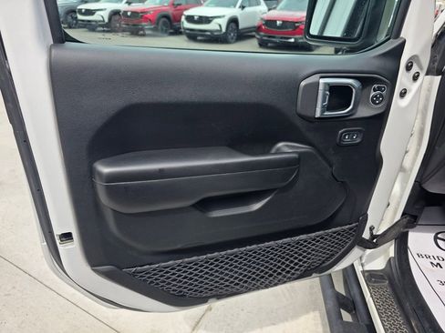 Used 2020 Jeep Wrangler Sport AWD/4WD image 11