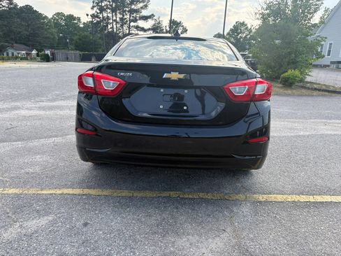 Used 2018 Chevrolet Cruze LS FWD image 8