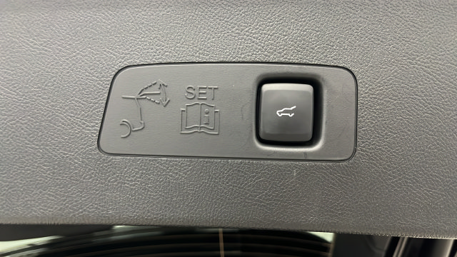 Used 2025 Lincoln Corsair Grand Touring AWD/4WD image 29