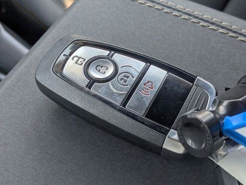 New 2025 Ford Bronco Badlands image 31